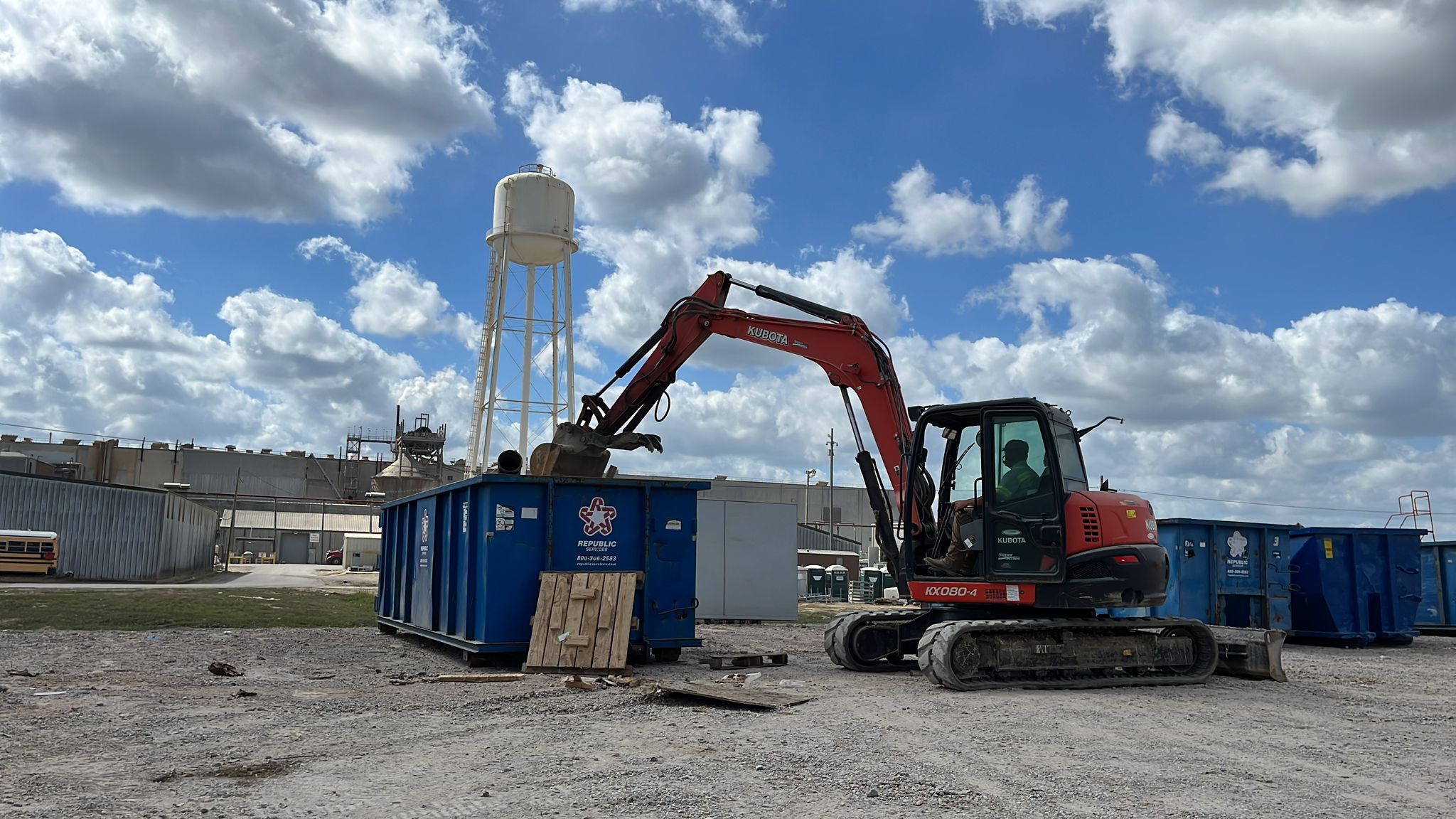 You are currently viewing The Importance of Commercial Cleaning Services in Mississippi: A Focus on Waste Segregation Management