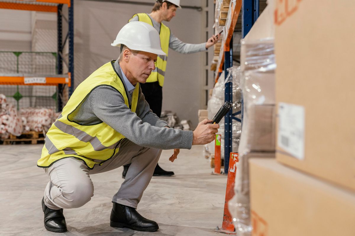 You are currently viewing Warehouse Maintenance Checklist for Facility Managers